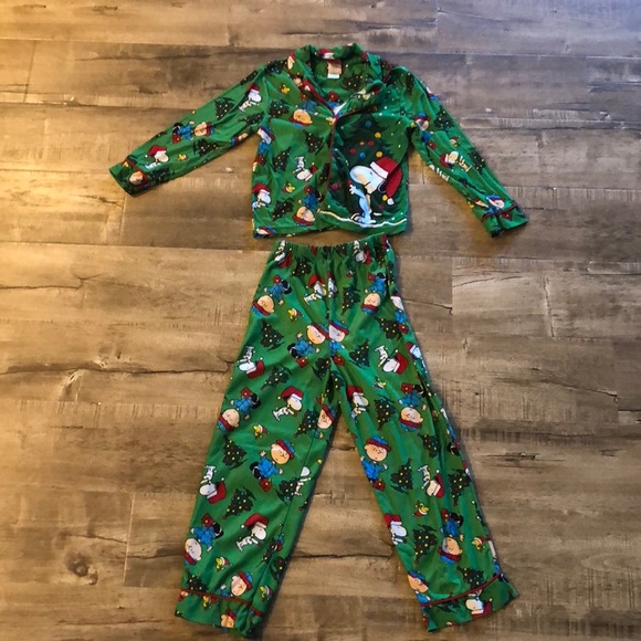 Snoopy Christmas Green Coat-Style Pajamas for Boys Peanuts Charlie Brown Holiday